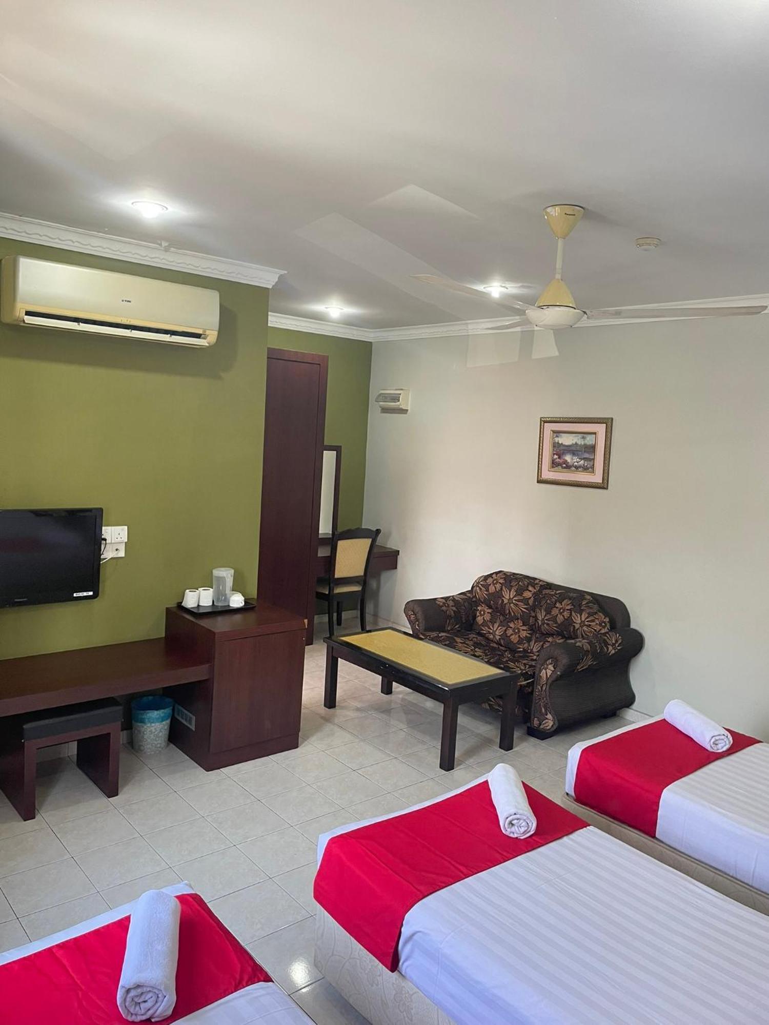 Bayu View Hotel Klang Buitenkant foto