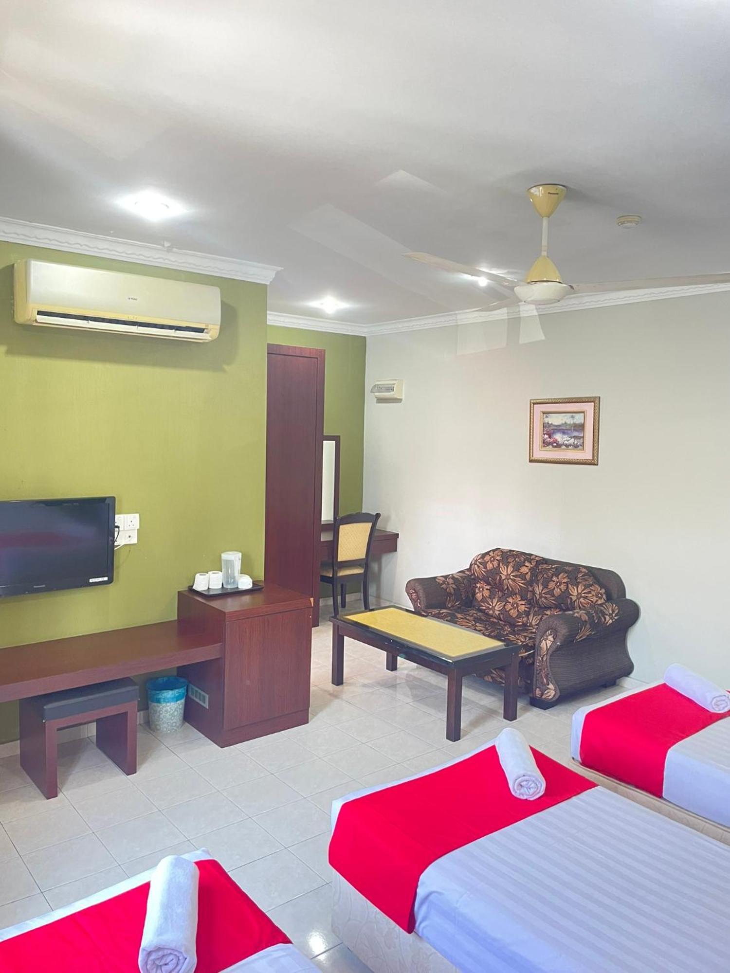 Bayu View Hotel Klang Buitenkant foto