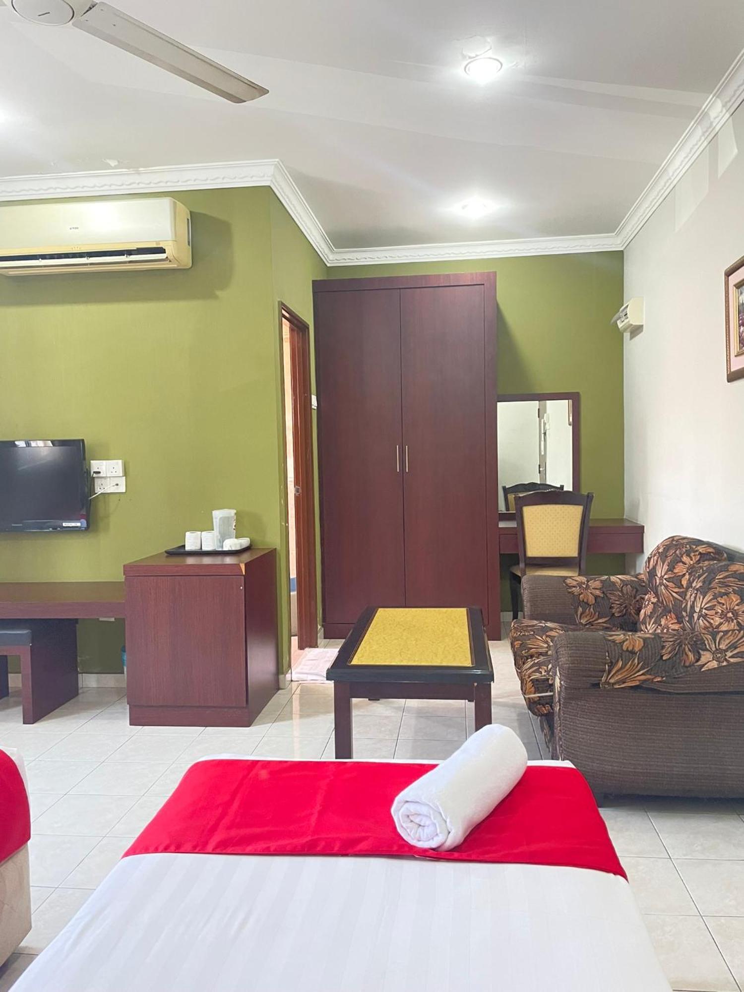 Bayu View Hotel Klang Buitenkant foto