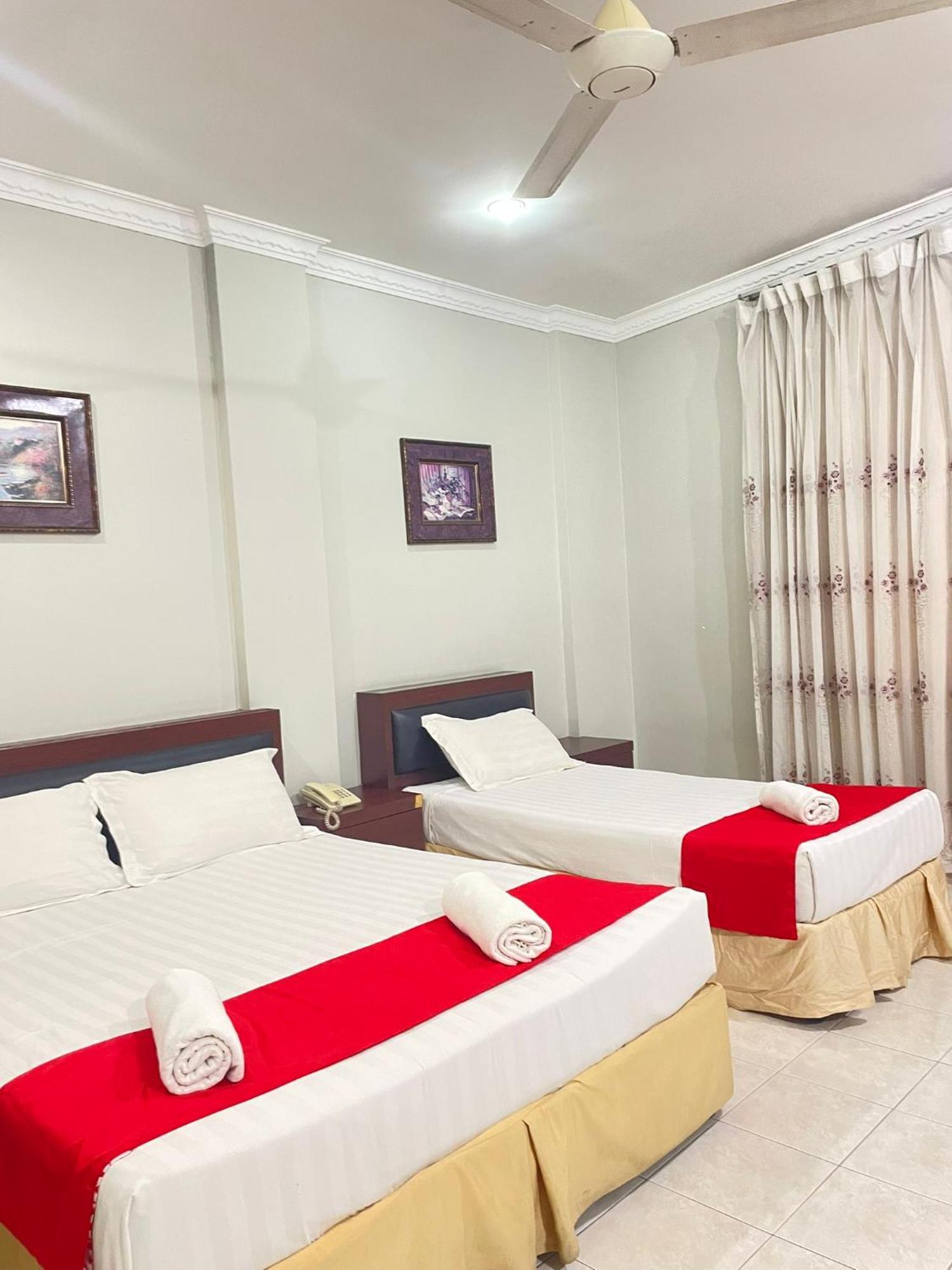 Bayu View Hotel Klang Buitenkant foto