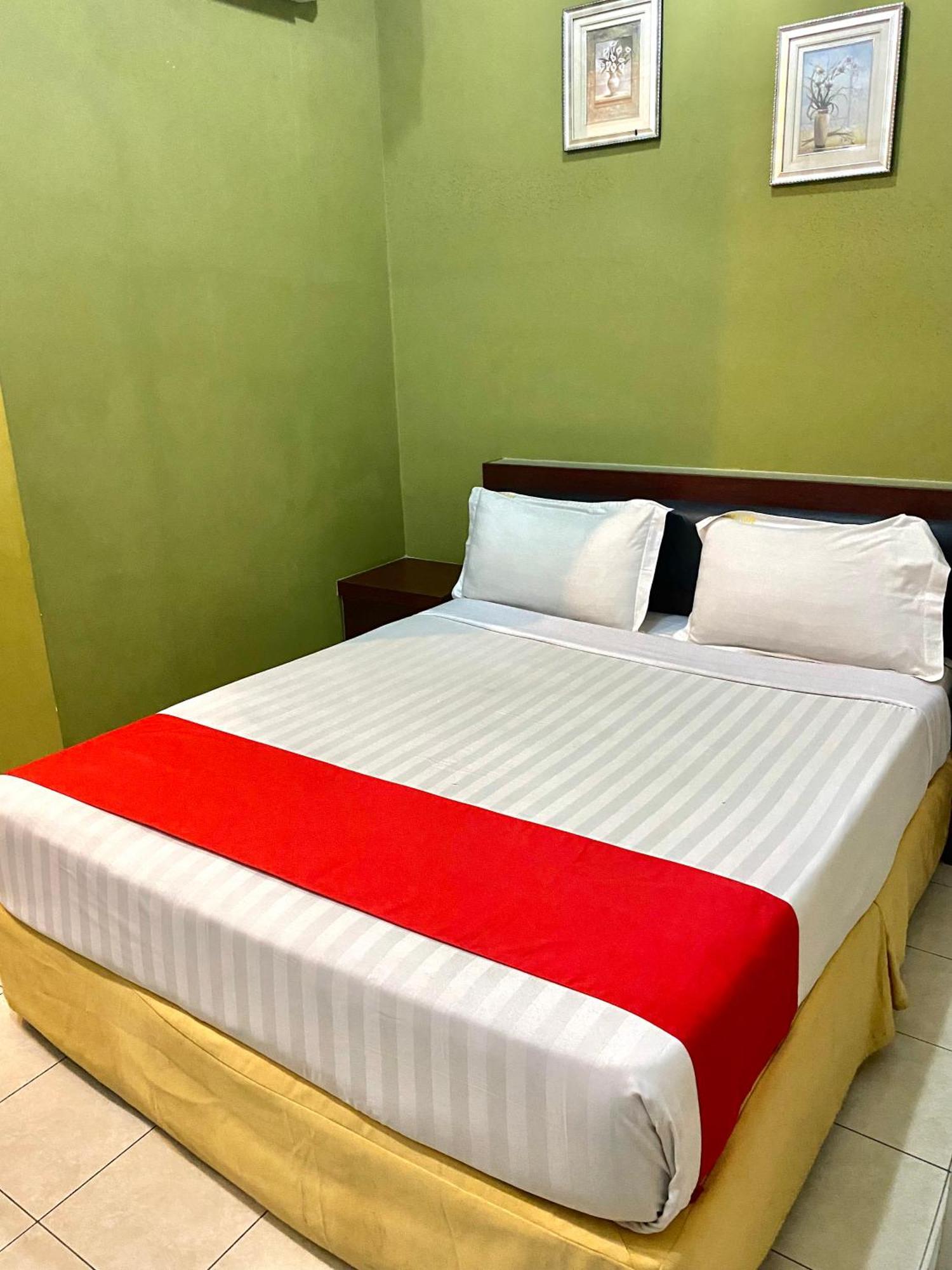 Bayu View Hotel Klang Buitenkant foto