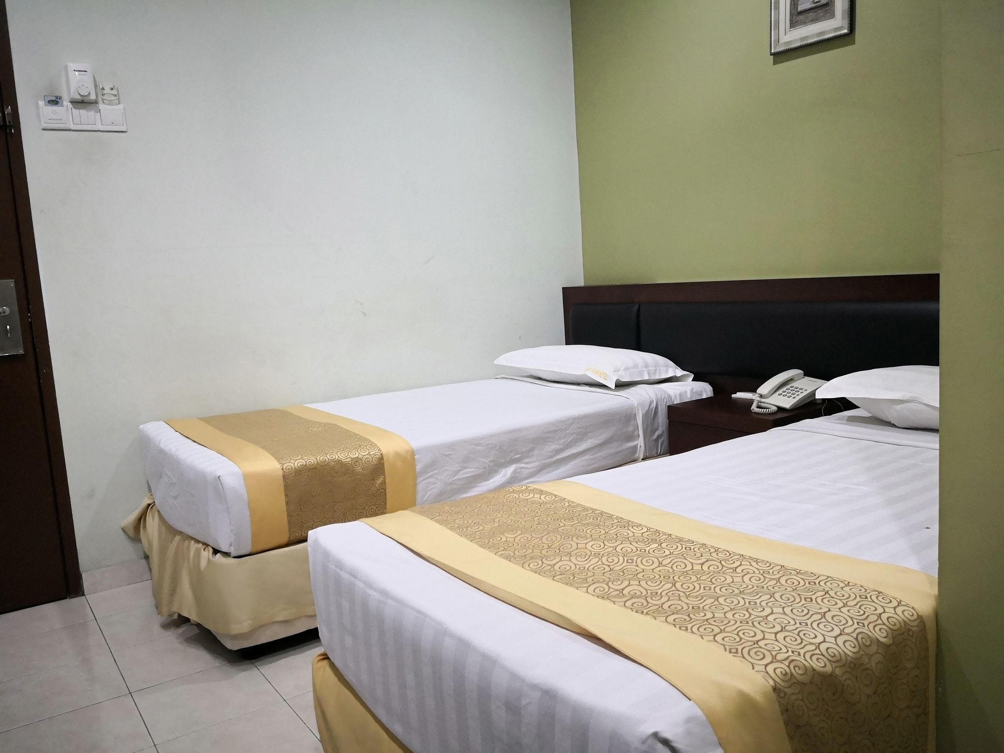 Bayu View Hotel Klang Buitenkant foto